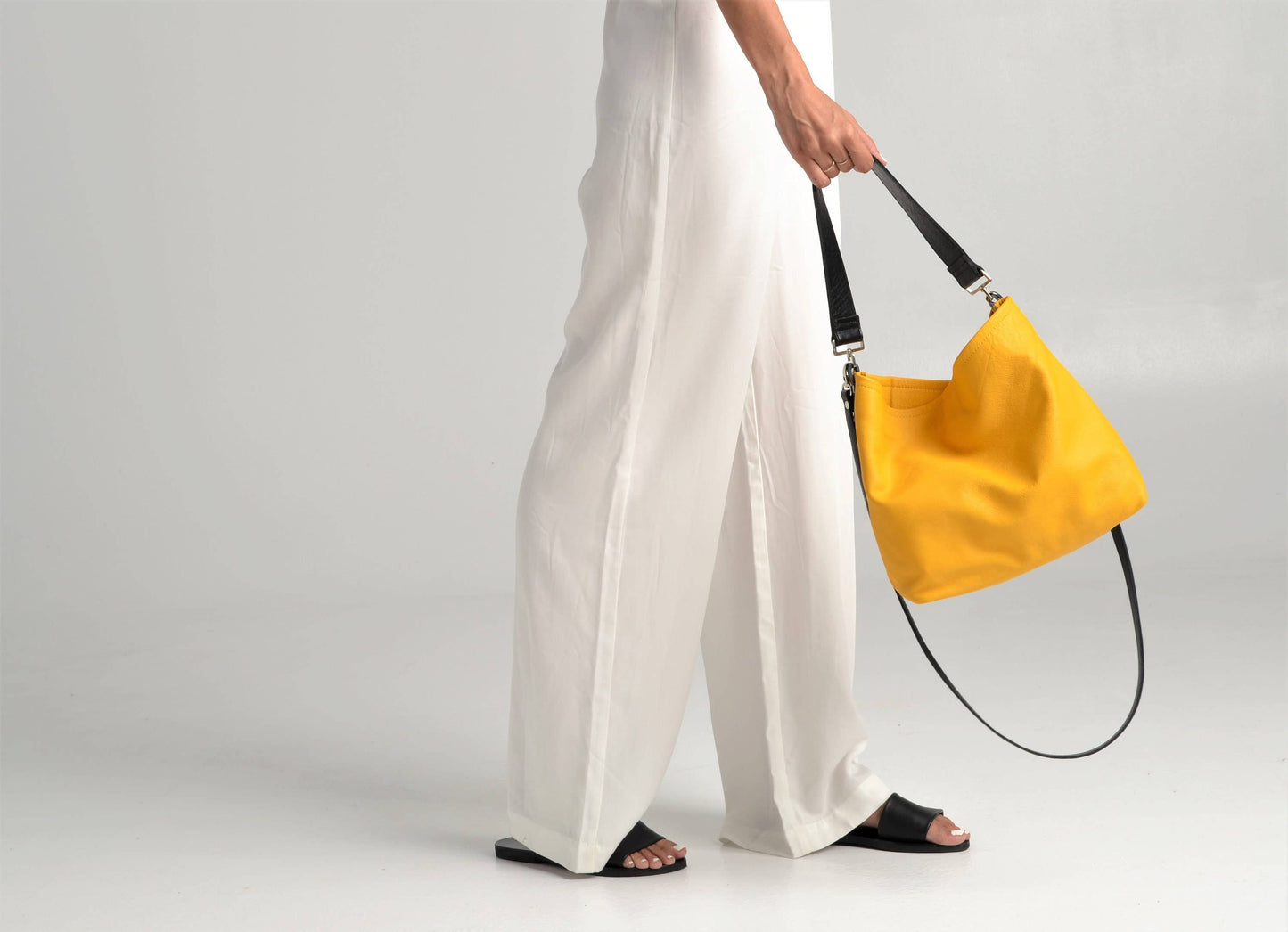 ANA KOUTSI - Dioni leather bag in yellow: With Magnetic Snap / Silver