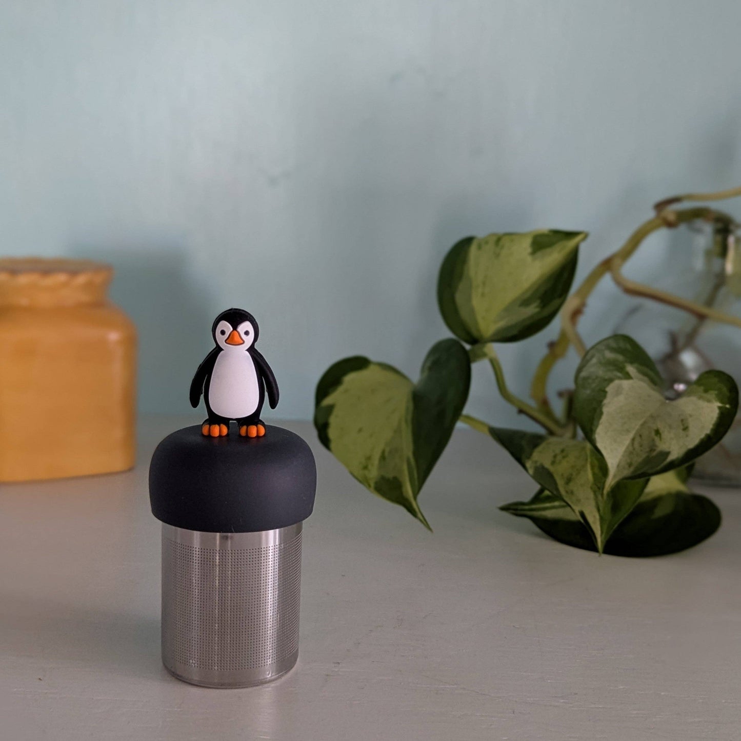 Teany Tiny Kitchen Tea Infuser - Penguin | Floating Tea Steeper | Grey Base | Black & White