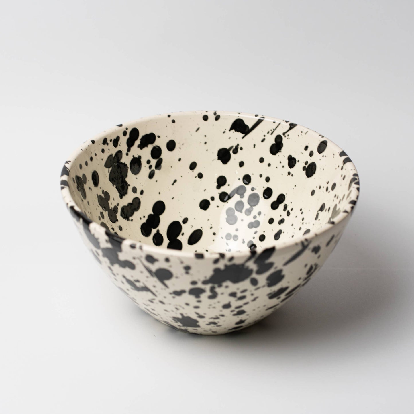 Alfar Tierra Cocida - Large Modern Ceramic Salad Bowl / Black and White GALAXI