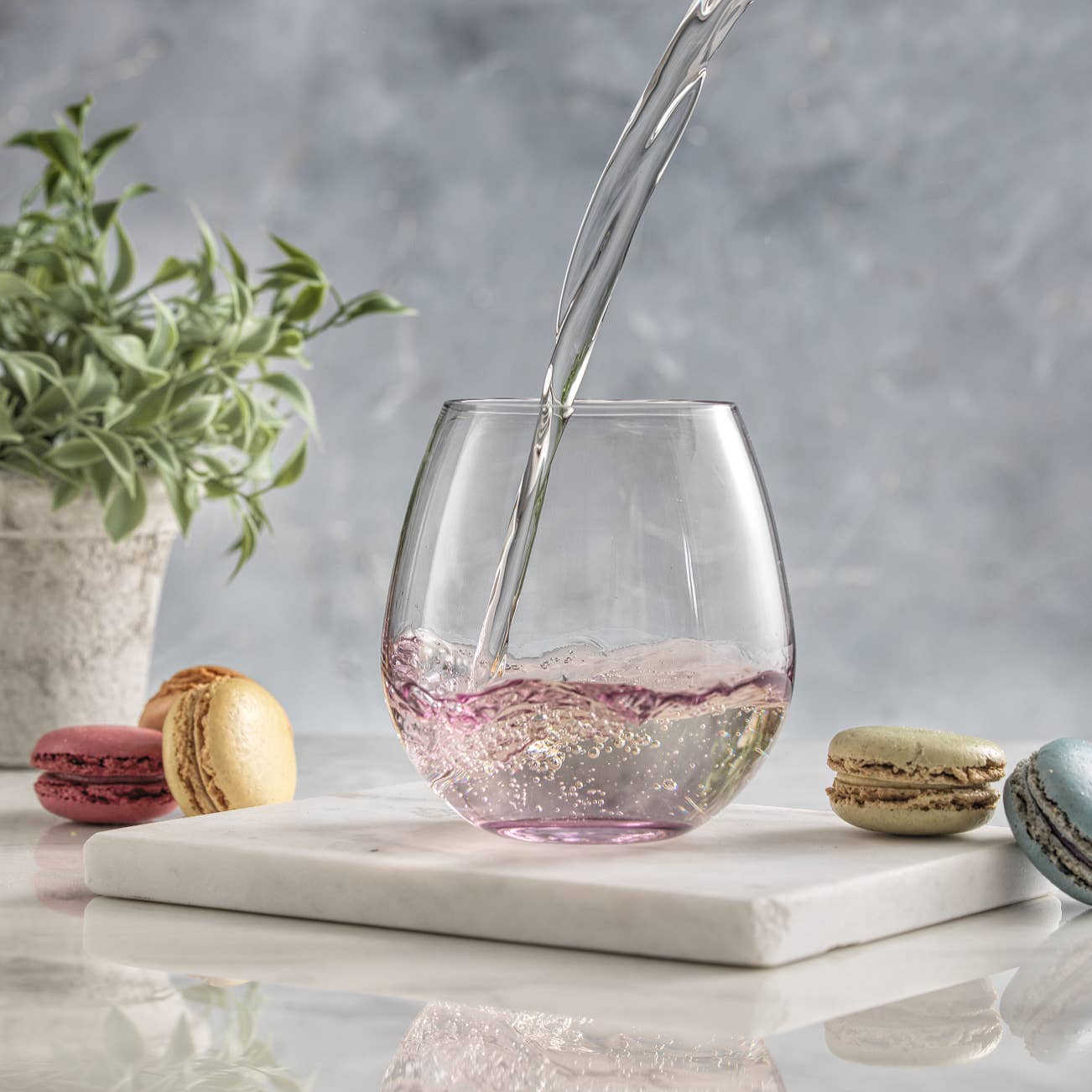 JoyJolt - Hue Colored Stemless Wine Glasses, Colorful Party Glasses