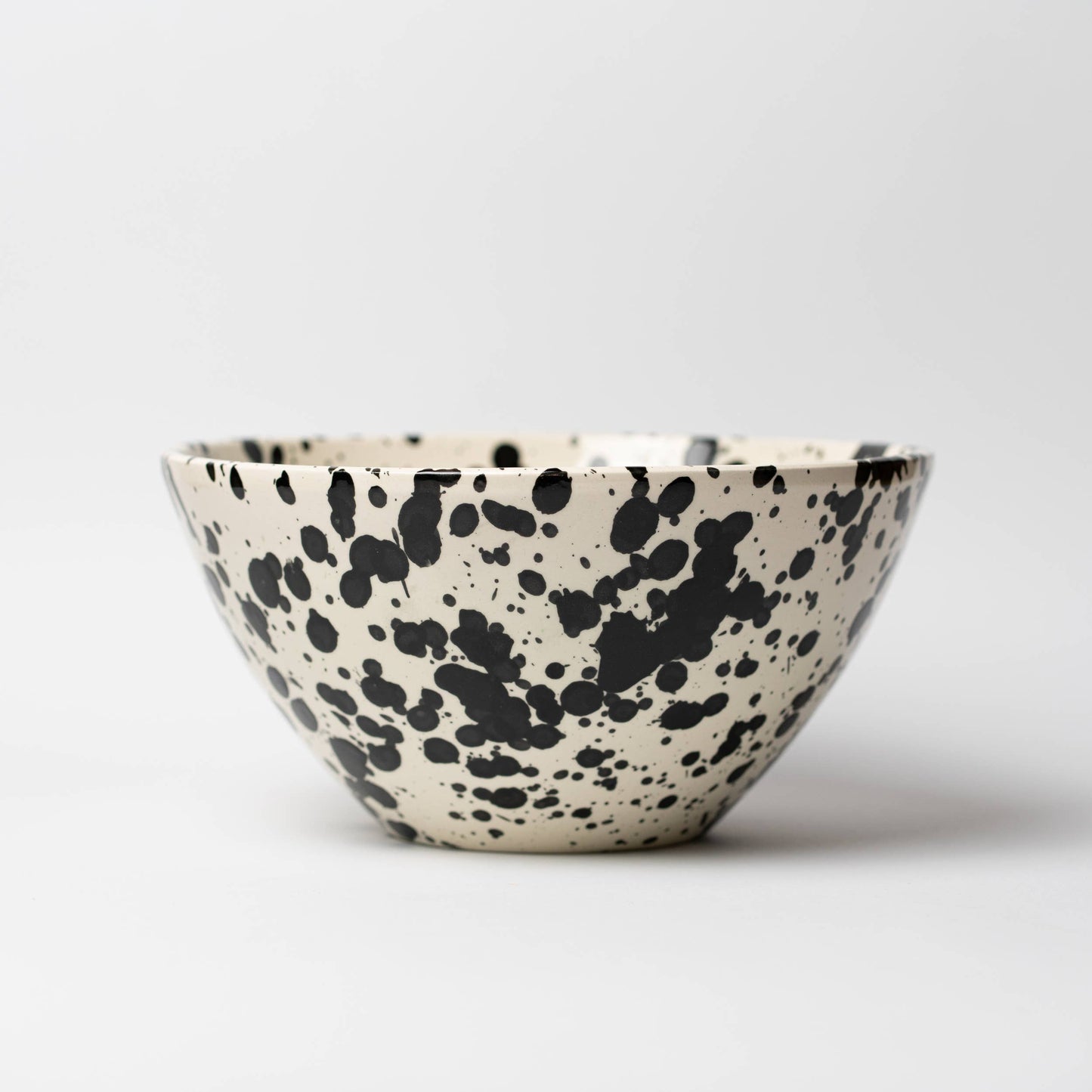Alfar Tierra Cocida - Large Modern Ceramic Salad Bowl / Black and White GALAXI
