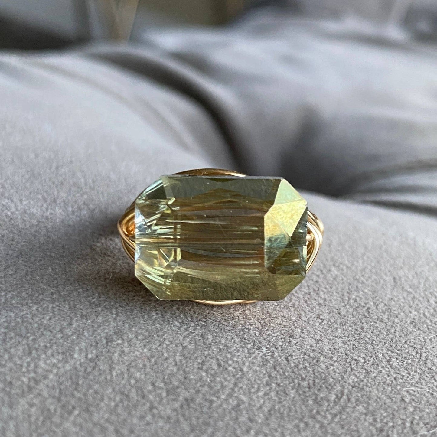Marble Designs Jewelry - Green Rectangle Crystal Gold Wire Wrapped Ring Statement: Green / Gold Metal / 8