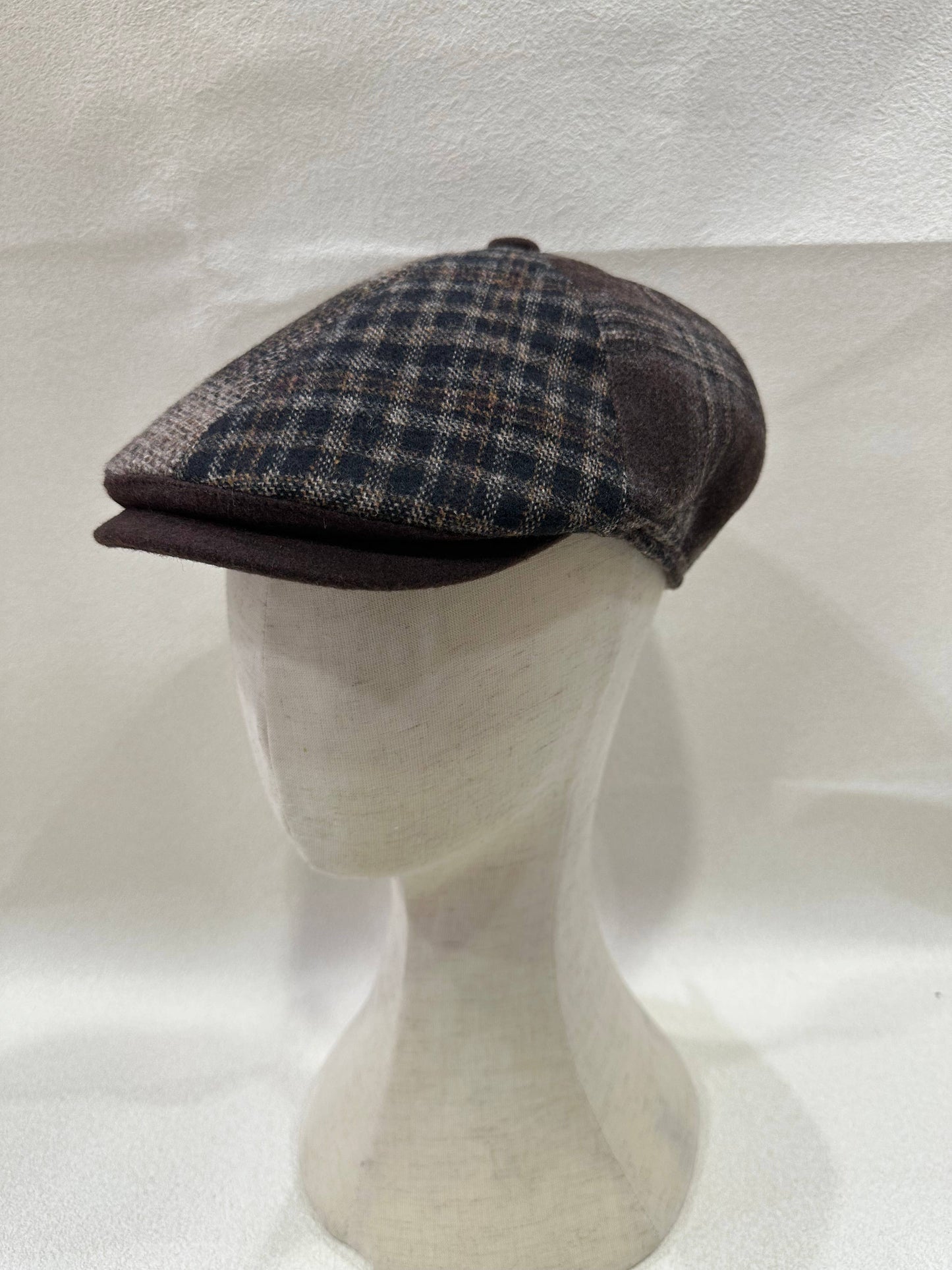 LEXA PLUS - H-12-1 Brown patchwork tweed flat cap