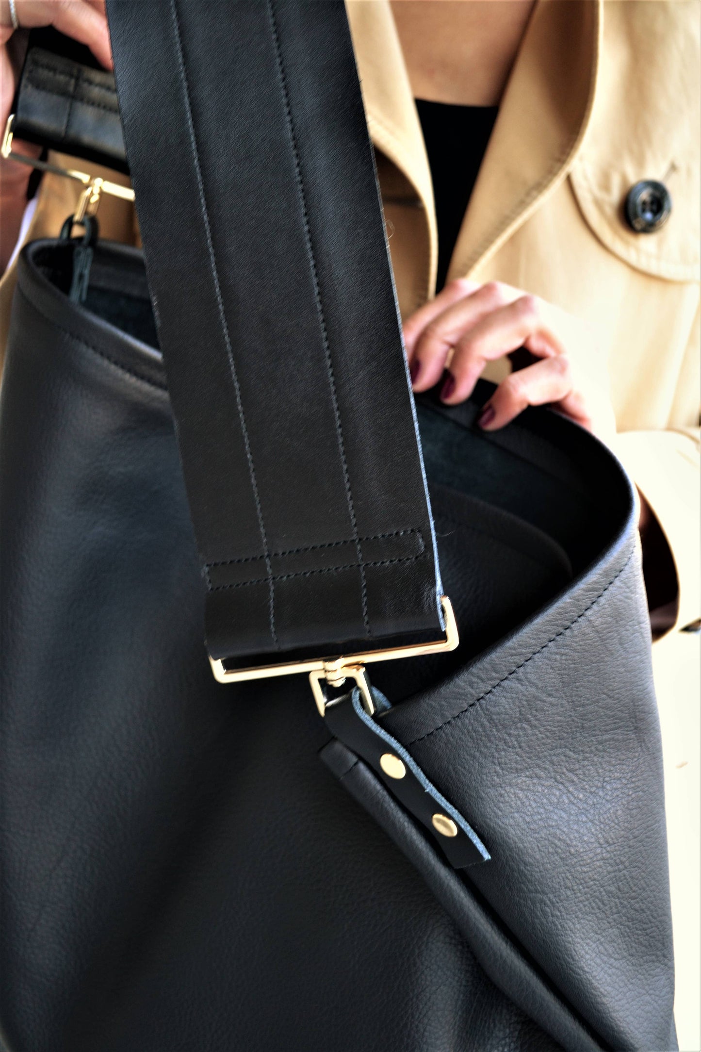 ANA KOUTSI - Akathi leather bag in black: Silver Hardware / Black Strap