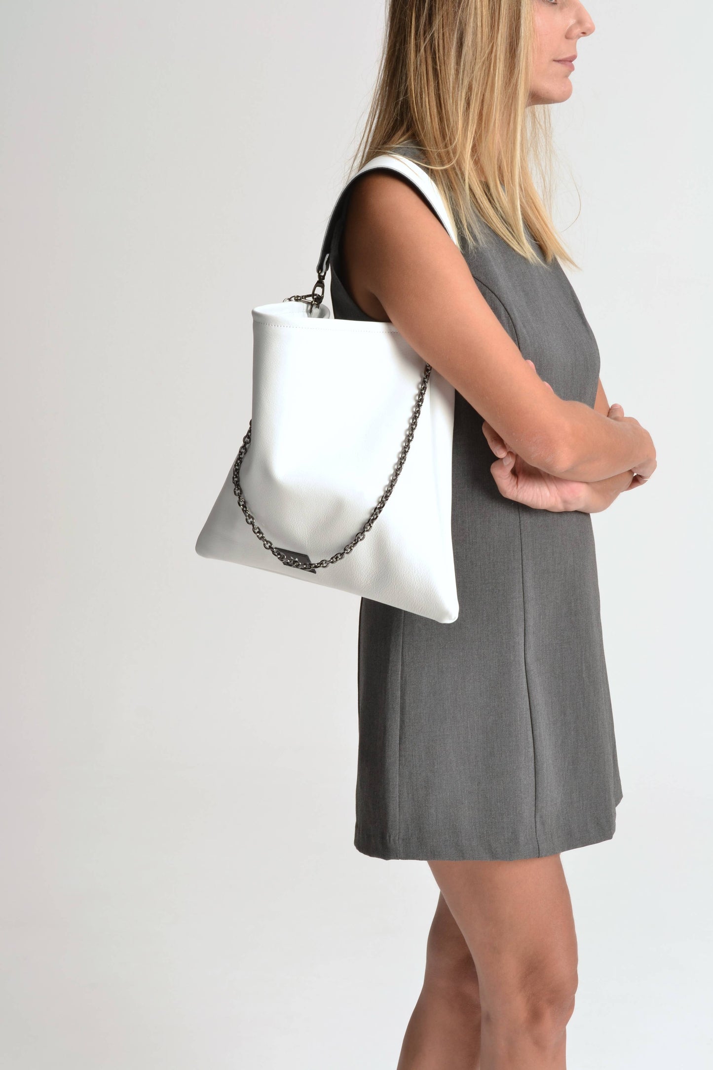 ANA KOUTSI - Erato leather bag in white
