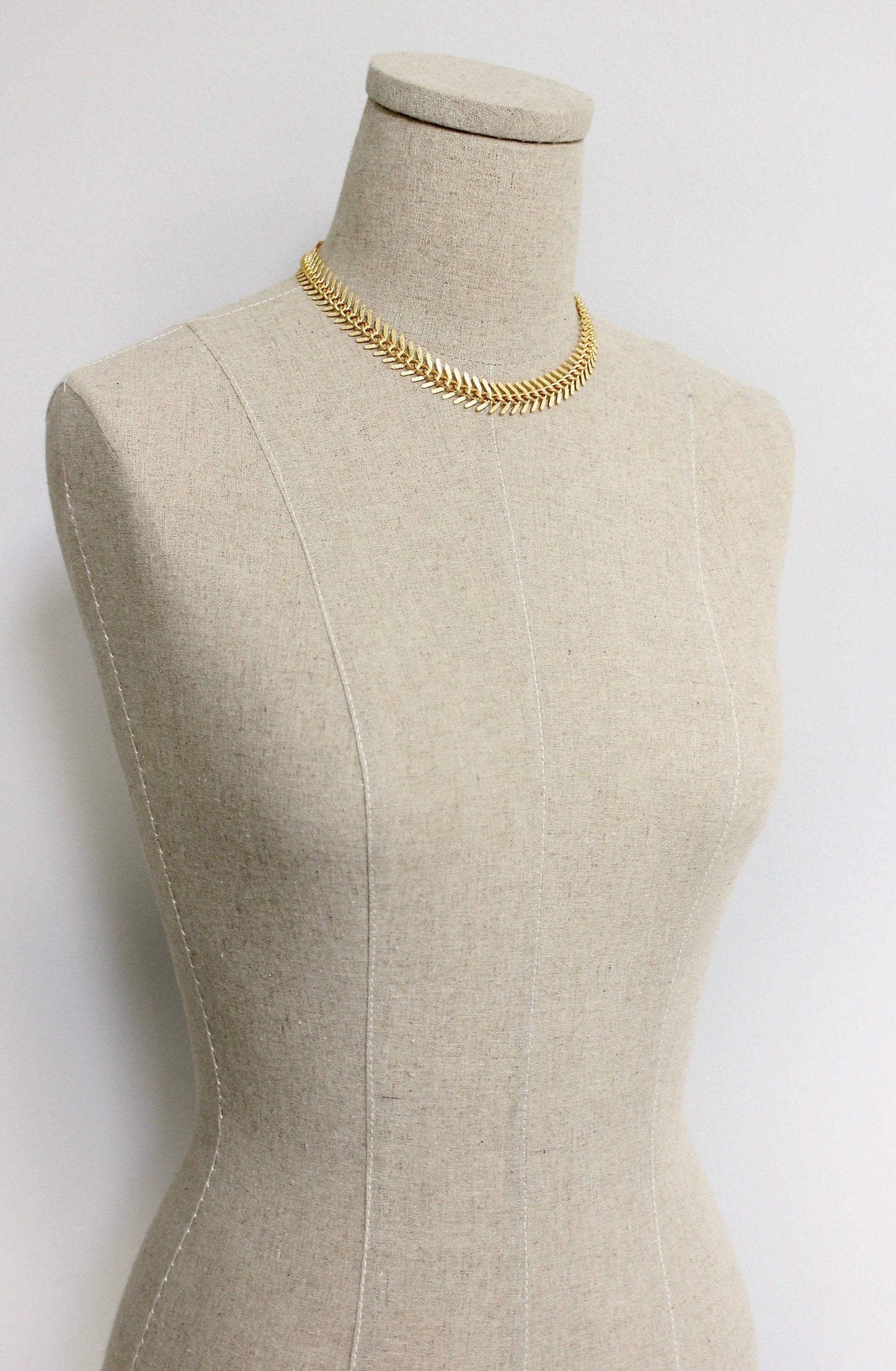 David Aubrey Jewelry - DOR215 18k matte gold fish bone necklace