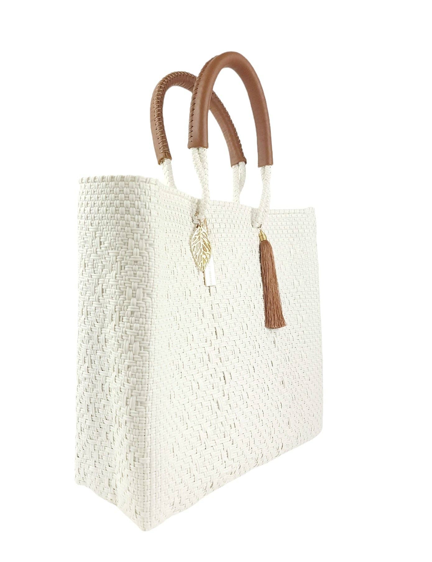 Mavis by Herrera - Hannah Resort Tote Bag - White Pearl: Large Straps 9"