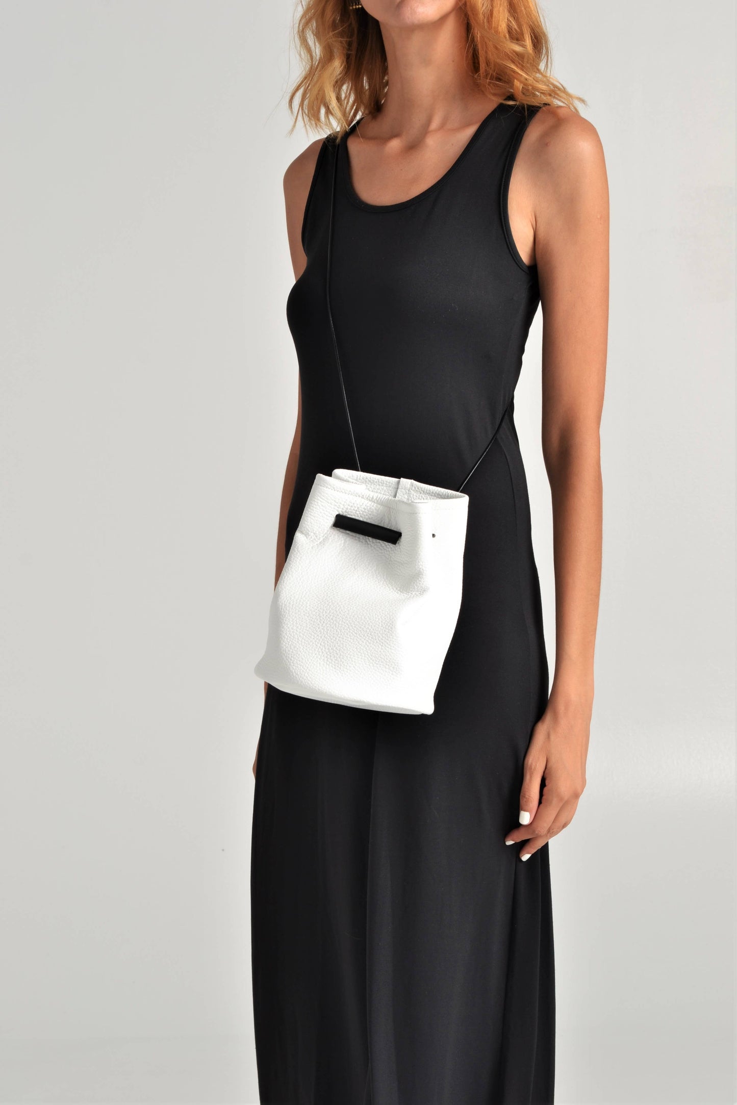 ANA KOUTSI - Ioli leather bucket bag in white
