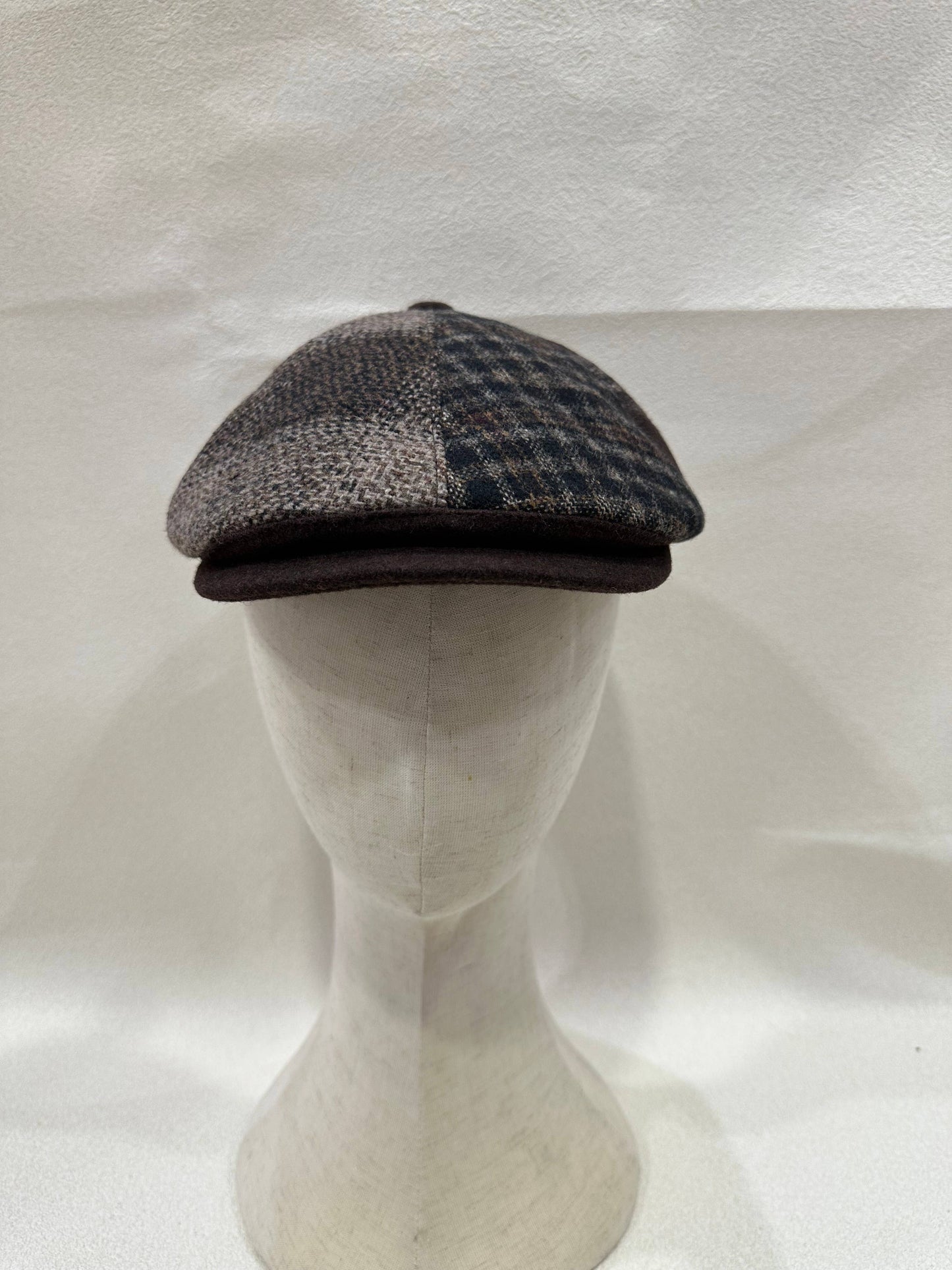 LEXA PLUS - H-12-1 Brown patchwork tweed flat cap