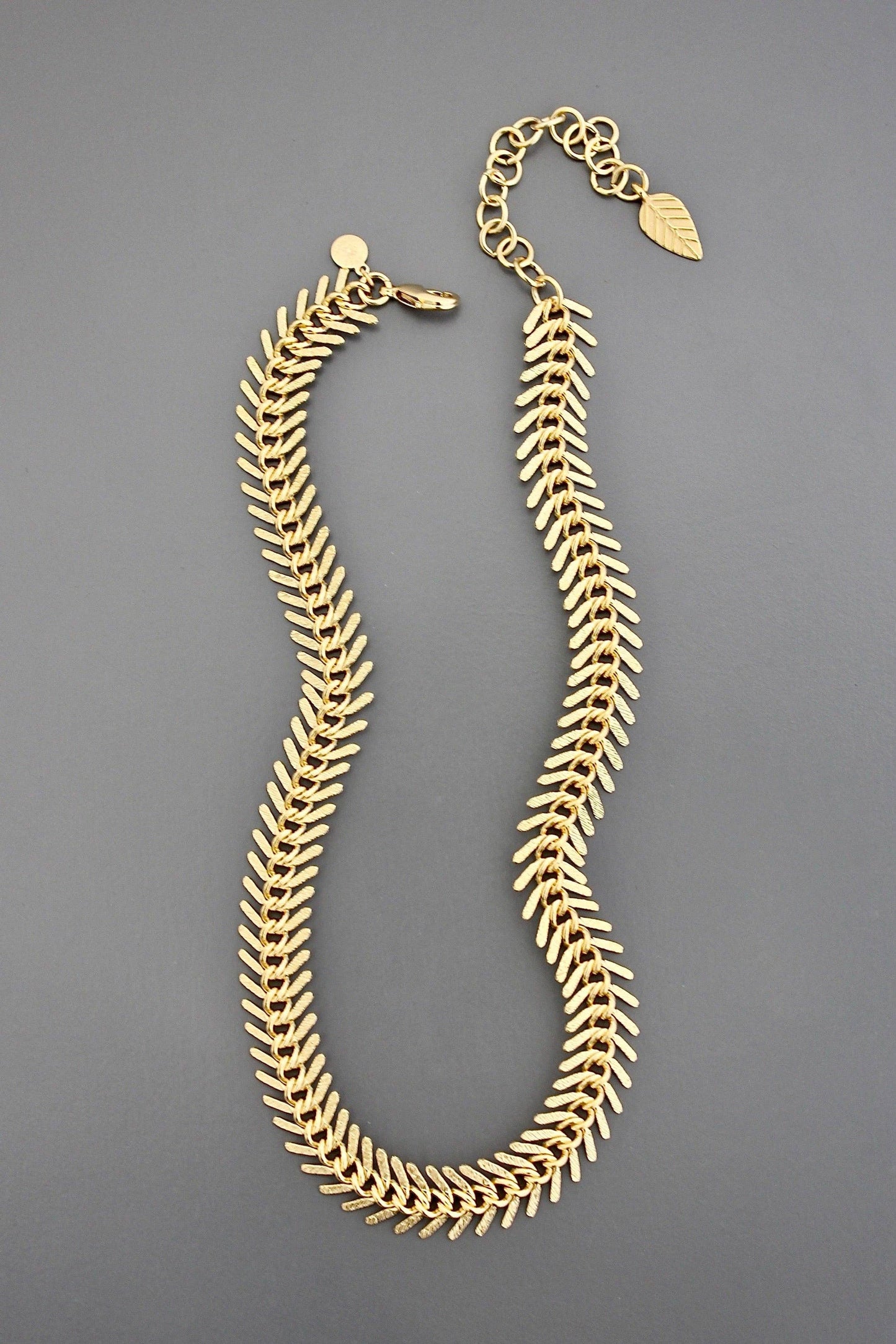 David Aubrey Jewelry - DOR215 18k matte gold fish bone necklace
