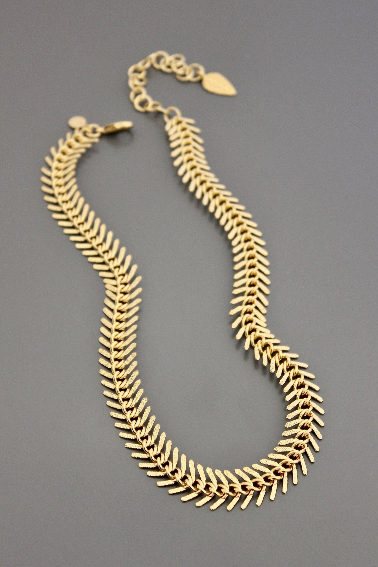 David Aubrey Jewelry - DOR215 18k matte gold fish bone necklace