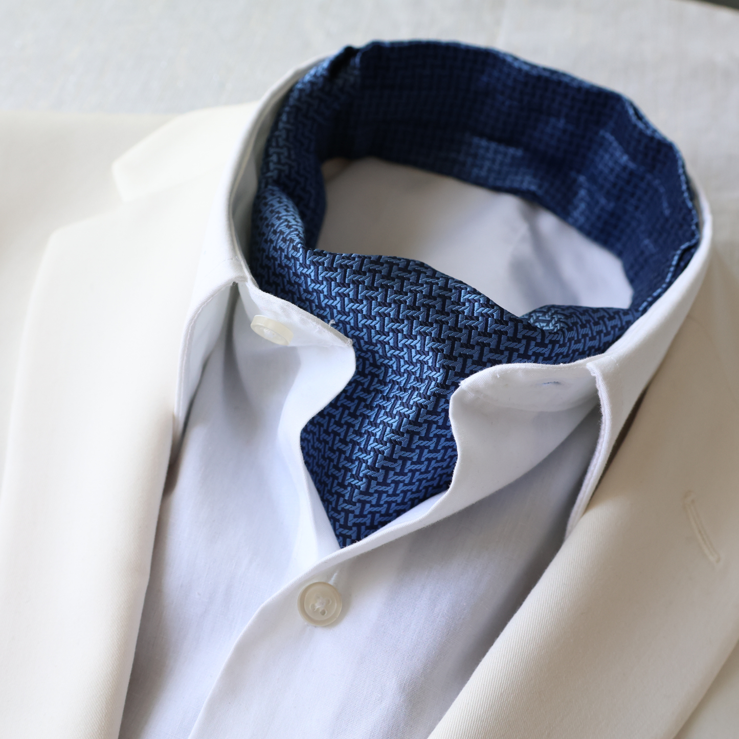 Tie Mood - Modern Interlocking Design Blue Ascot Tie: Blue