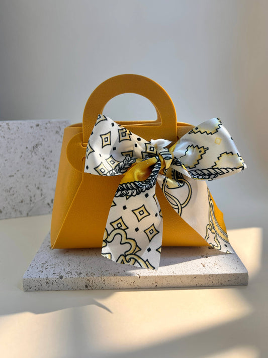 COSMOS - Mini Gift Pouch Bag Original Elegance PO81001-100: Mustard