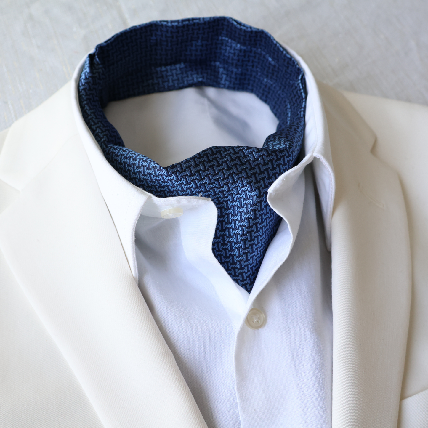 Tie Mood - Modern Interlocking Design Blue Ascot Tie: Blue
