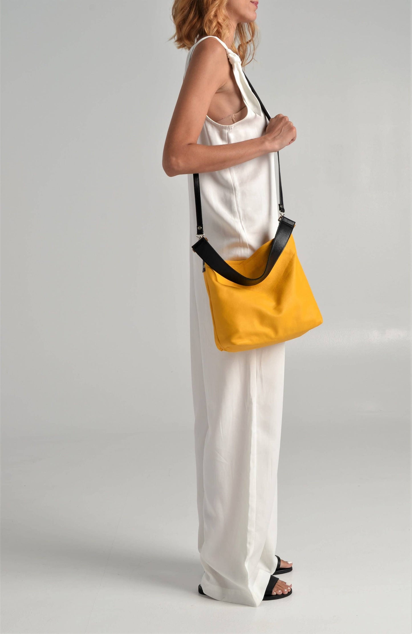 ANA KOUTSI - Dioni leather bag in yellow: With Magnetic Snap / Silver