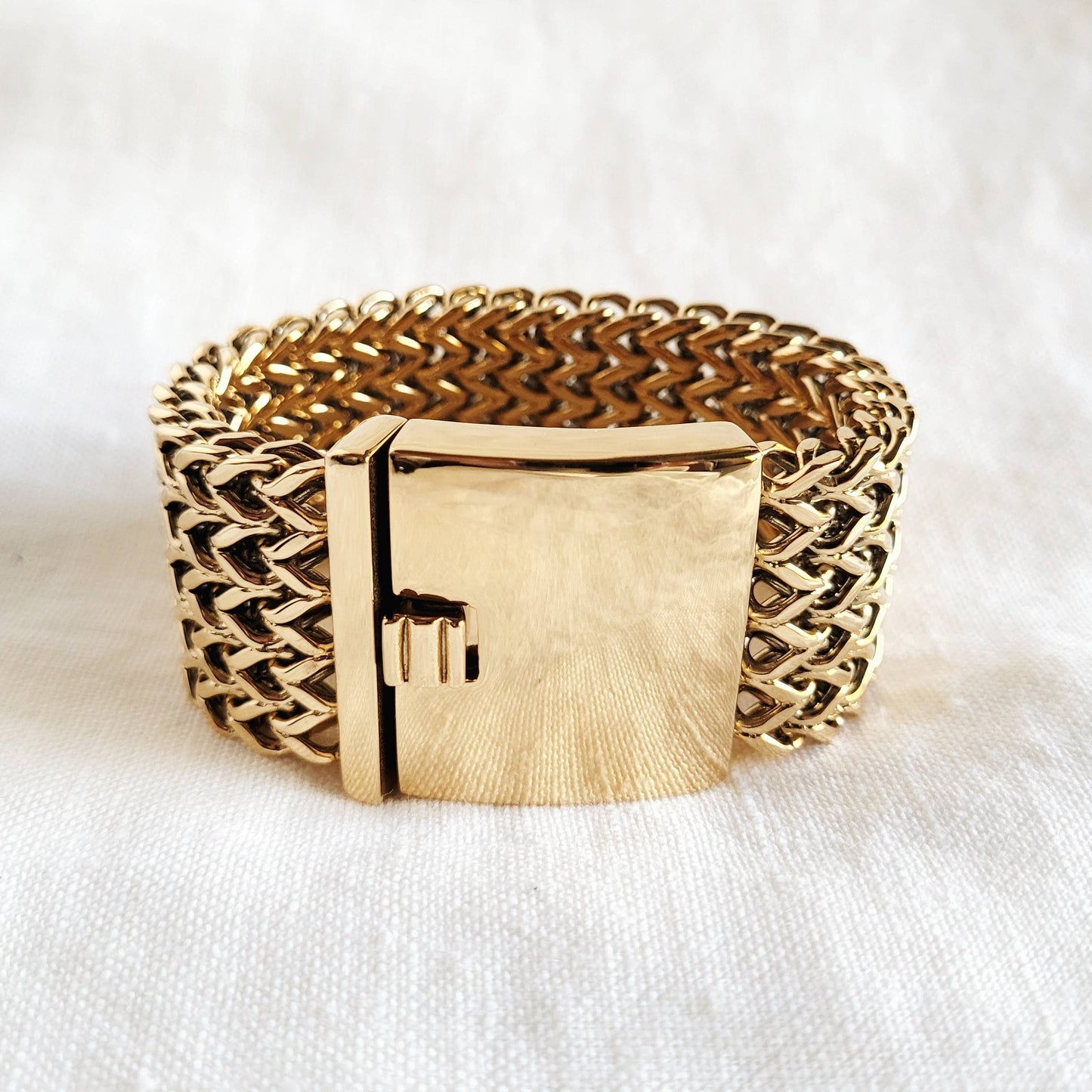 Gold plated big  link chunky woven chain  bracelet 2 sizes